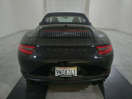 2017 Porsche 911 Carrera