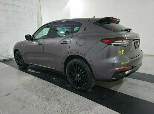 2022 Maserati Levante Modena
