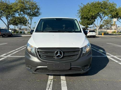 2018 Mercedes-Benz Metris Base