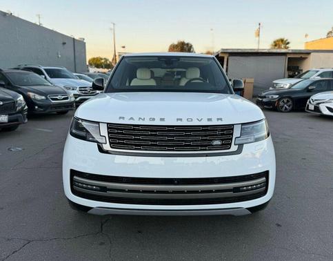 2025 Land Rover Range Rover P530 SE