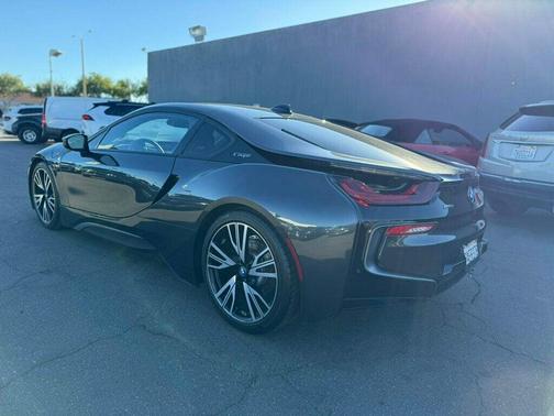 2019 BMW i8 