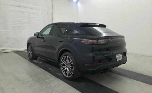 2022 Porsche Cayenne Cayenne E-Hybrid Platinum Edition