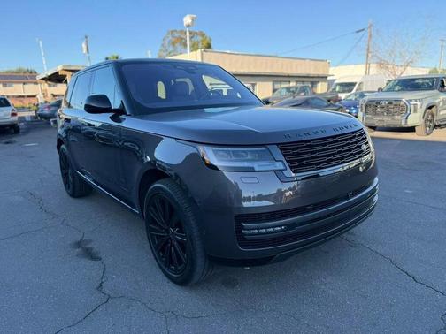 2023 Land Rover Range Rover P400 SE