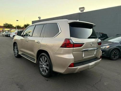 2016 Lexus LX 570 Base