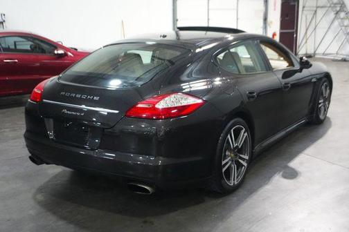 2011 Porsche Panamera 4