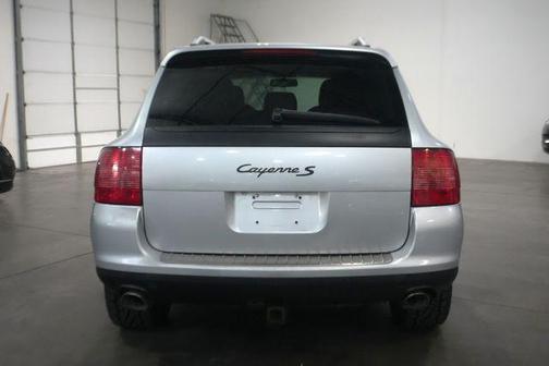 2004 Porsche Cayenne Cayenne