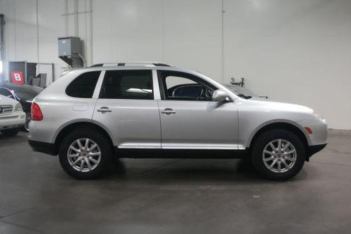 2004 Porsche Cayenne Cayenne