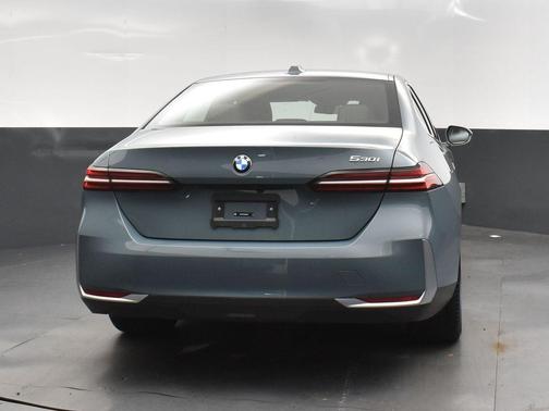 2025 BMW 530 i