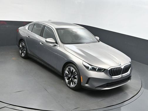 2025 BMW 530 i xDrive