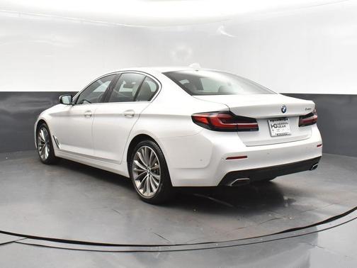 2021 BMW 540 i
