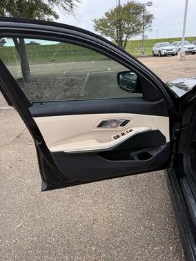 2023 BMW 330 i xDrive