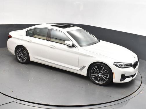 2022 BMW 530 i
