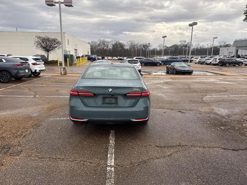 2025 BMW 540 i xDrive