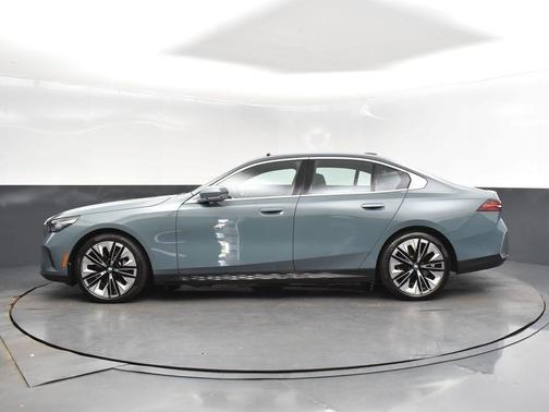 2024 BMW 530 i