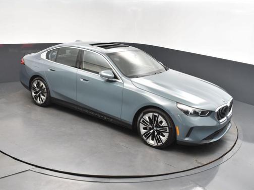 2024 BMW 530 i