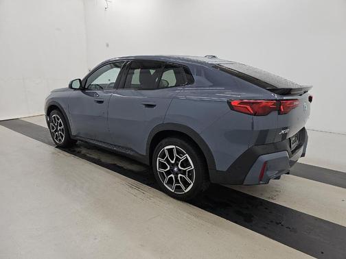 2025 BMW X2 xDrive28i