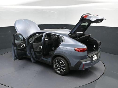 2025 BMW X2 xDrive28i