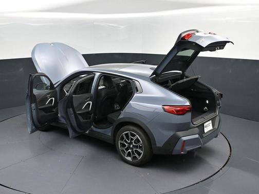 2025 BMW X2 xDrive28i