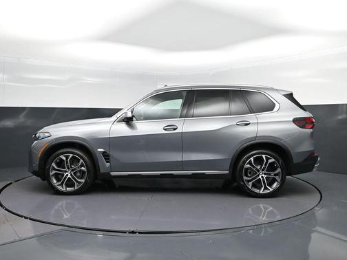 Gray Metallic 2026 BMW X5 sDrive40i