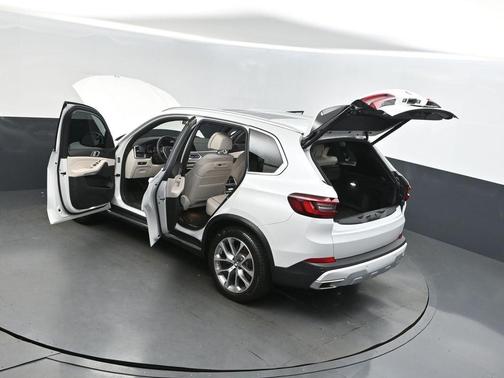 2023 BMW X5 sDrive40i