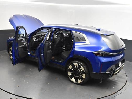 2025 BMW XM Base