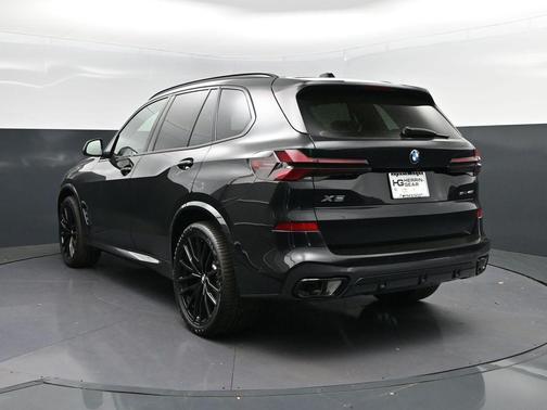 Black Sapphire Metallic 2026 BMW X5 sDrive40i
