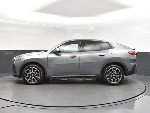 2025 BMW X2 xDrive28i