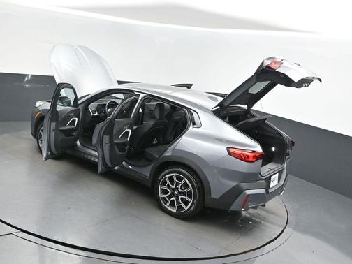 2025 BMW X2 xDrive28i