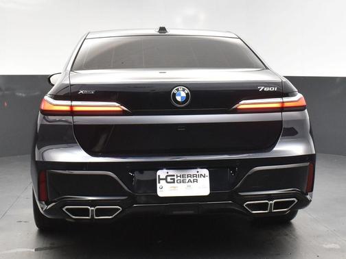 2023 BMW 760 760i xDrive