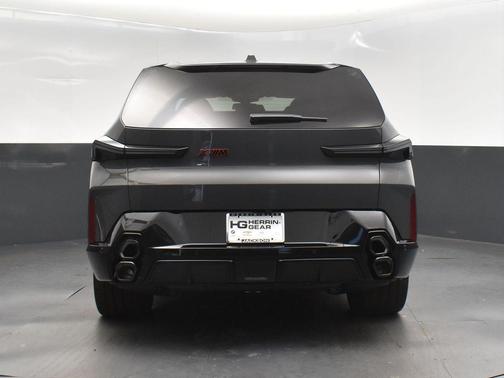 Dravit Gray Metallic 2026 BMW XM LABEL