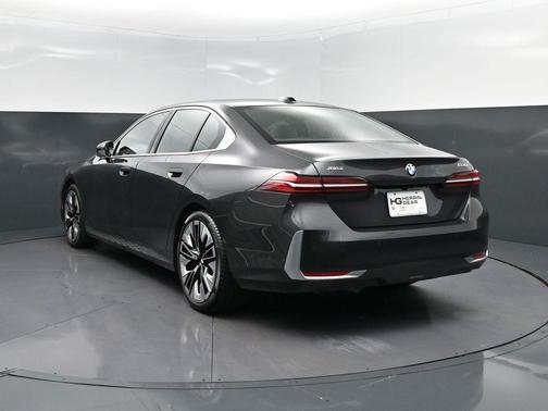 2024 BMW 530 i xDrive