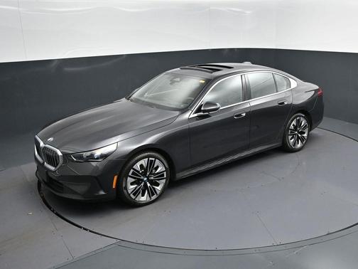 2024 BMW 530 i xDrive