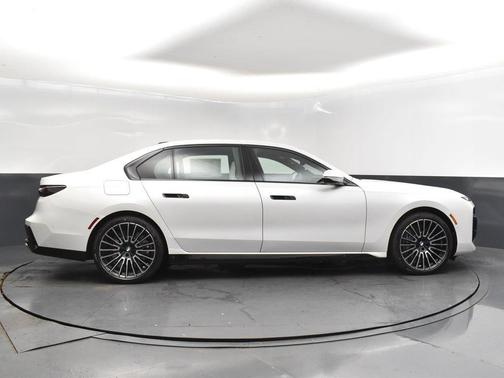 2026 BMW 760 760i xDrive
