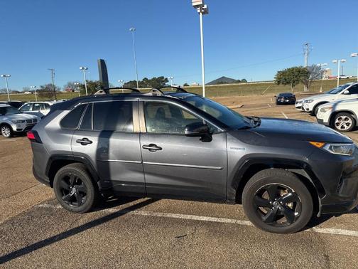 2019 Toyota RAV4 Hybrid XSE