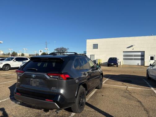 2019 Toyota RAV4 Hybrid XSE