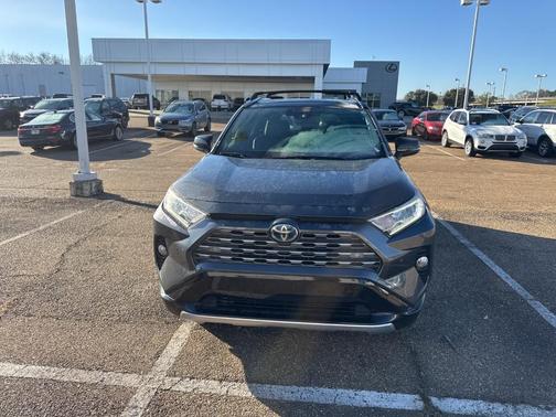 2019 Toyota RAV4 Hybrid XSE