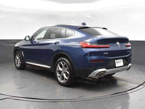 2025 BMW X4 xDrive30i