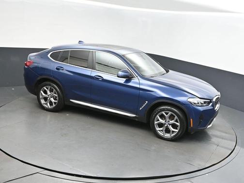 2025 BMW X4 xDrive30i
