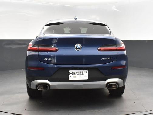 2025 BMW X4 xDrive30i