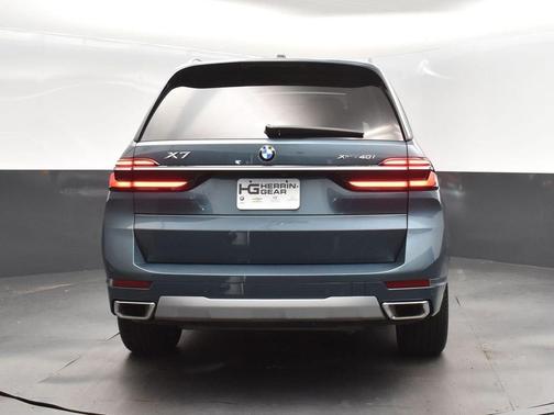 2025 BMW X7 xDrive40i