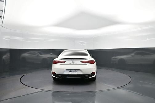 2022 INFINITI Q60 LUXE