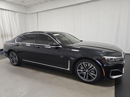 2022 BMW 750 i xDrive