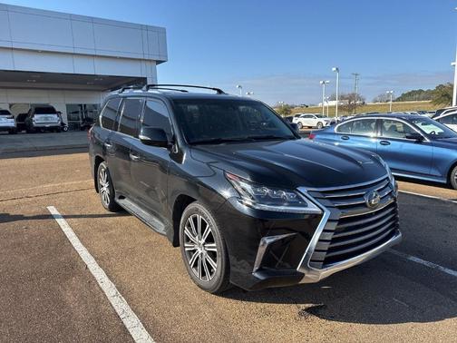 2021 Lexus LX 570 Two-Row