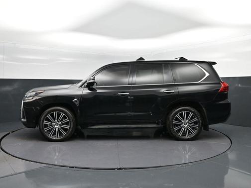 2021 Lexus LX 570 Two-Row