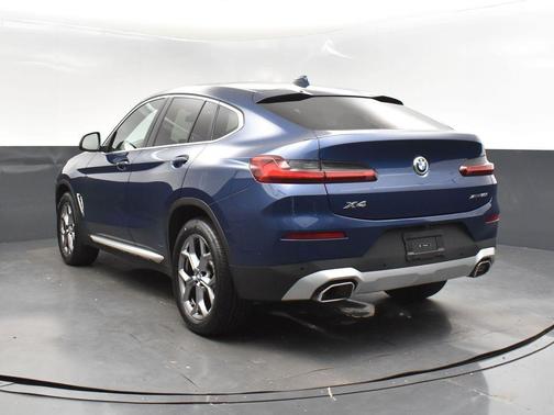2024 BMW X4 xDrive30i
