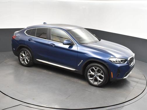 2024 BMW X4 xDrive30i