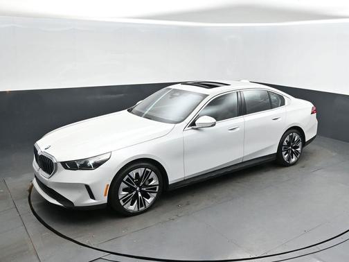 2025 BMW 530 i xDrive