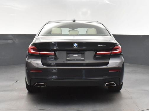 2022 BMW 540 i