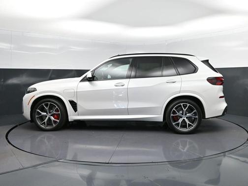 Mineral White Metallic 2026 BMW X5 PHEV xDrive50e