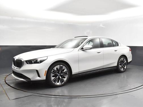 2024 BMW 530 i